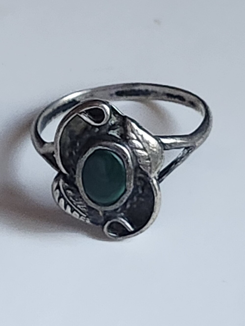 Vtg Art Nouveau Leaf Design Sterling Silver Malachite Center Stone Ring